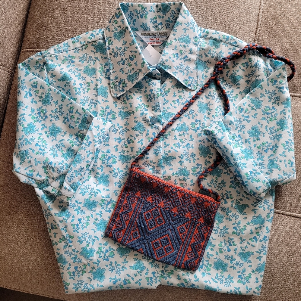 Permanent Press floral button down top Never Worn 3/4 sleeves. So cute!!